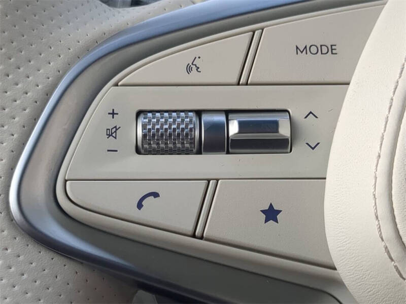 2025 Genesis Electrified GV70 Advanced