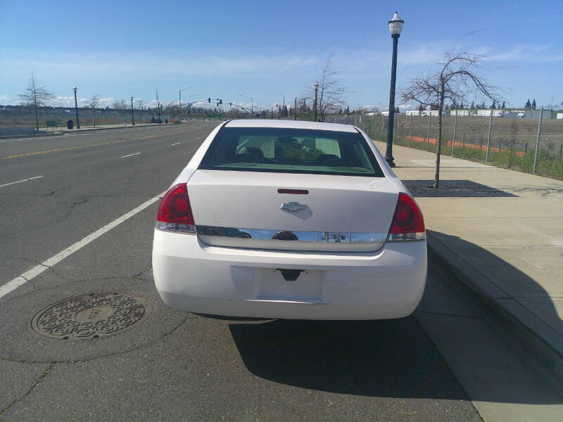 2008 Chevrolet Impala LS photo 6