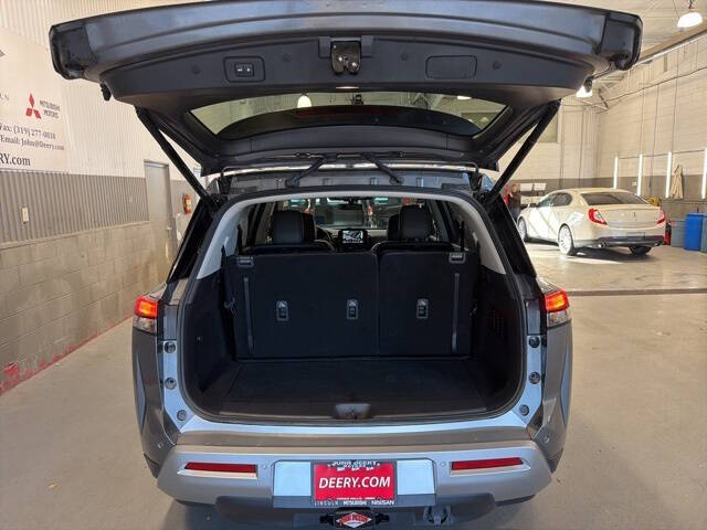 2025 Nissan Pathfinder Platinum