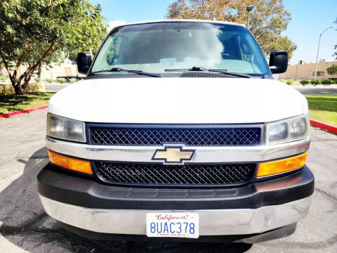 2018 Chevrolet Express LT 2500