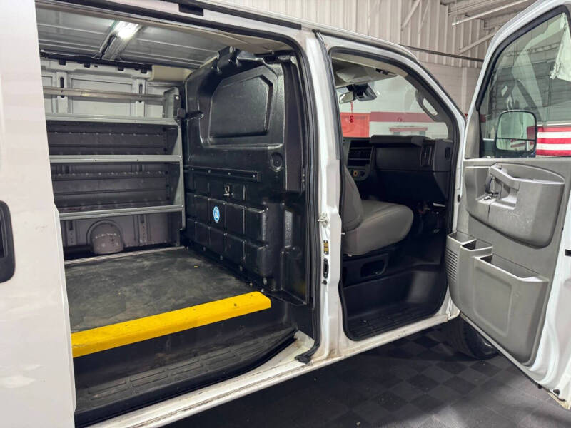 2021 Chevrolet Express 2500