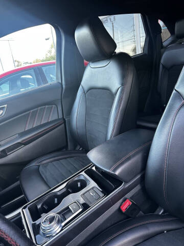 2020 Ford Edge ST Line