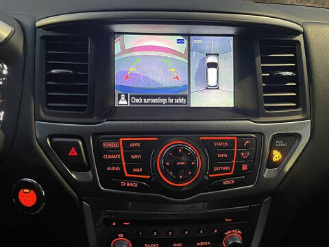 2020 Nissan Pathfinder SL