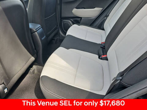 2022 Hyundai Venue SEL