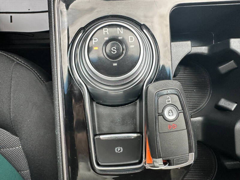 2020 Ford Edge SE