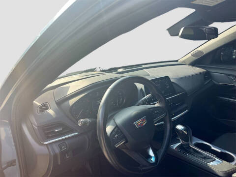 2024 Cadillac CT4 Premium Luxury