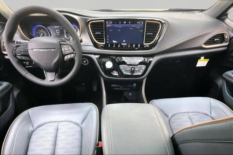 2027 Chrysler Pacifica Pinnacle