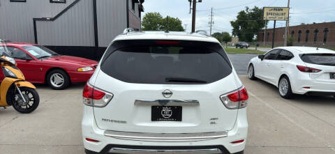 2014 Nissan Pathfinder SL