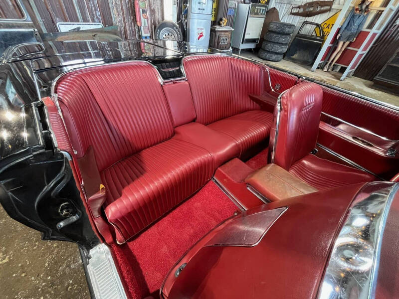 1965 Ford Thunderbird