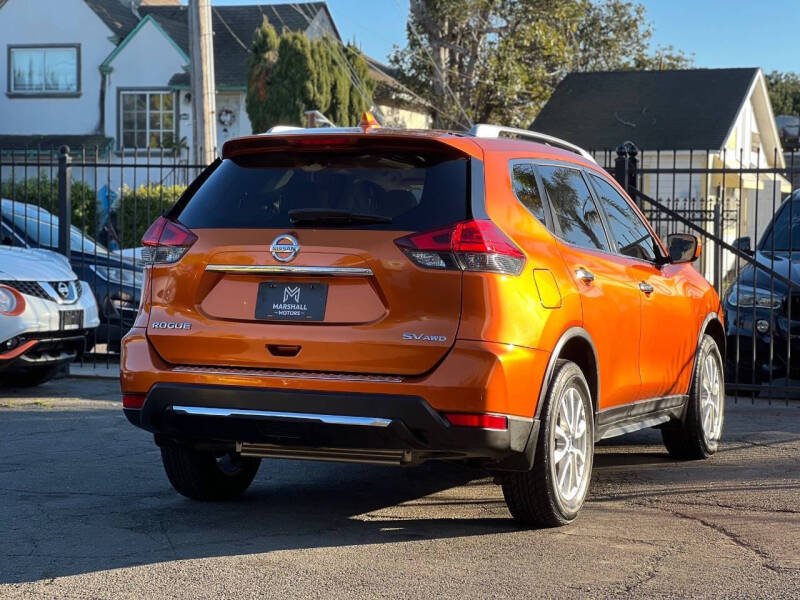 2017 Nissan Rogue SV