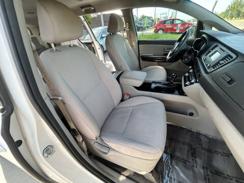 2016 Kia Sedona L