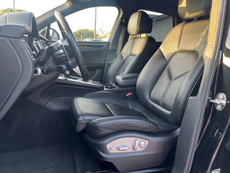 2017 Porsche Macan S