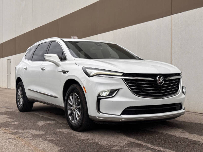 2022 Buick Enclave Essence