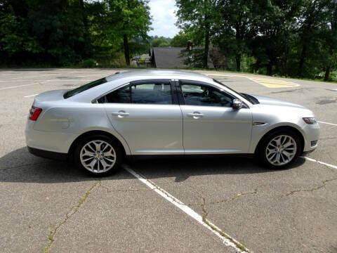 2017 Ford Taurus Limited