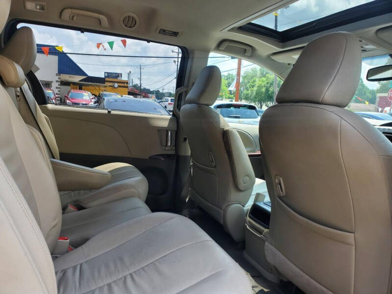 2013 Toyota Sienna Limited 7-Passenger