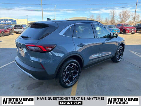 2026 Ford Escape Platinum