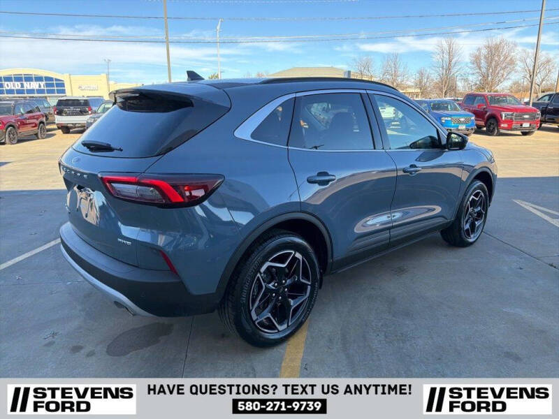 2026 Ford Escape Platinum