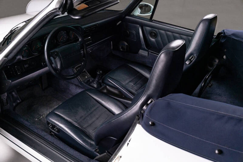 1993 Porsche 911 Carrera 2