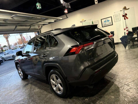 2021 Toyota RAV4 Hybrid XLE Premium