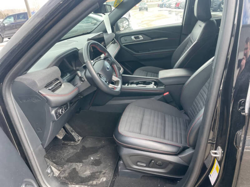 2025 Ford Explorer ST-Line