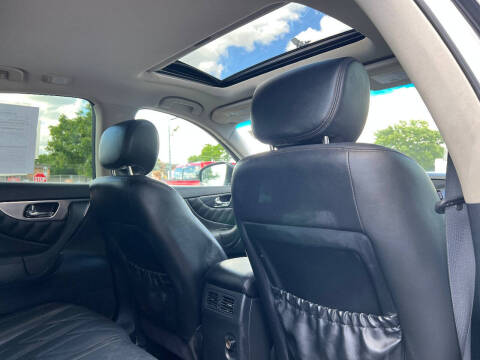 2010 Infiniti FX35