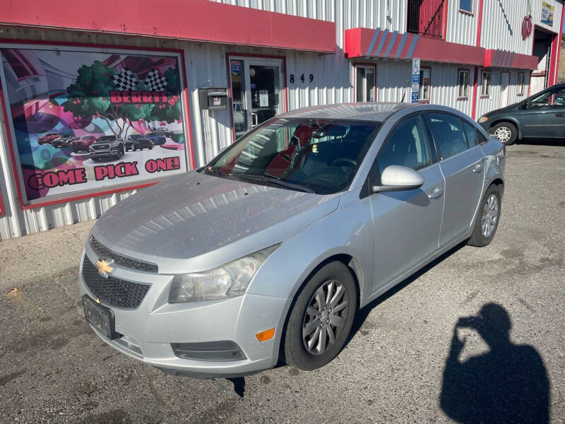 2011 Chevrolet Cruze 1LT photo 3