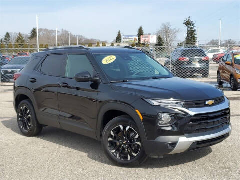 2022 Chevrolet TrailBlazer for sale at Betten Baker Preowned Center in Twin Lake MI