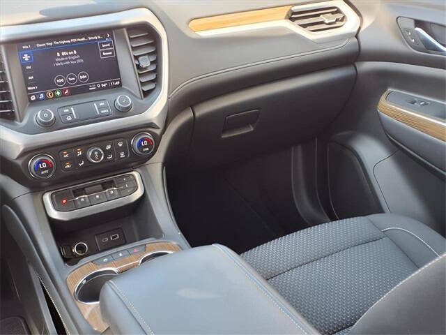 2023 GMC Acadia SLE