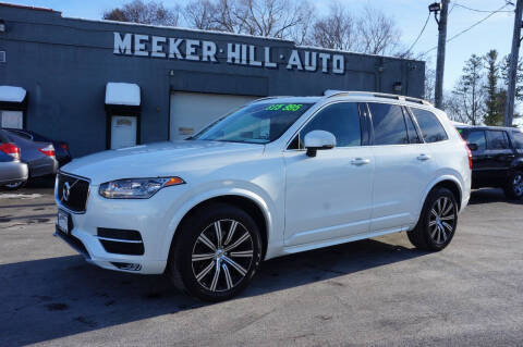 2016 Volvo XC90 T6 Momentum
