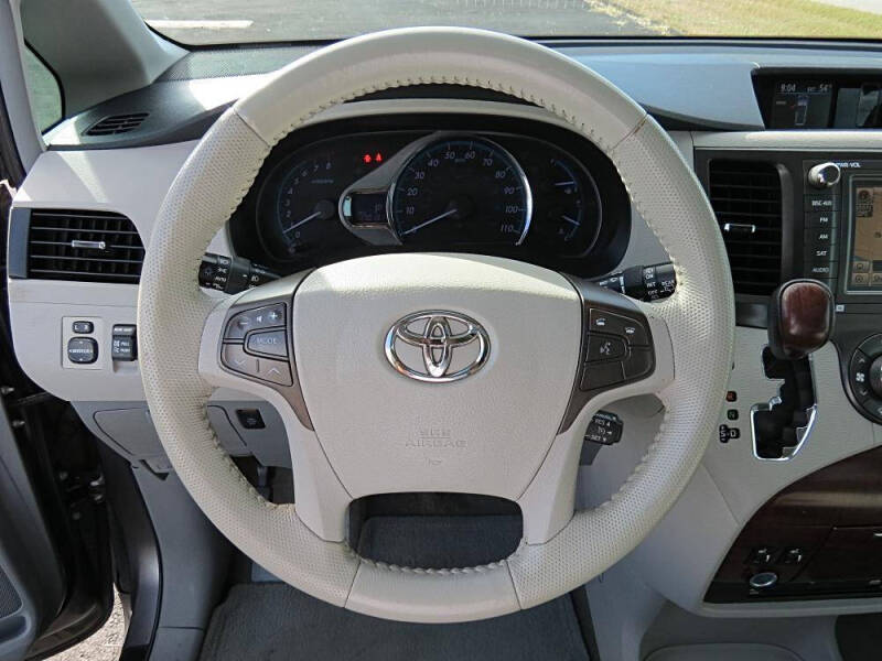 2012 Toyota Sienna