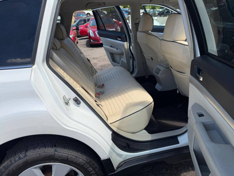2011 Subaru Outback 2.5i Premium