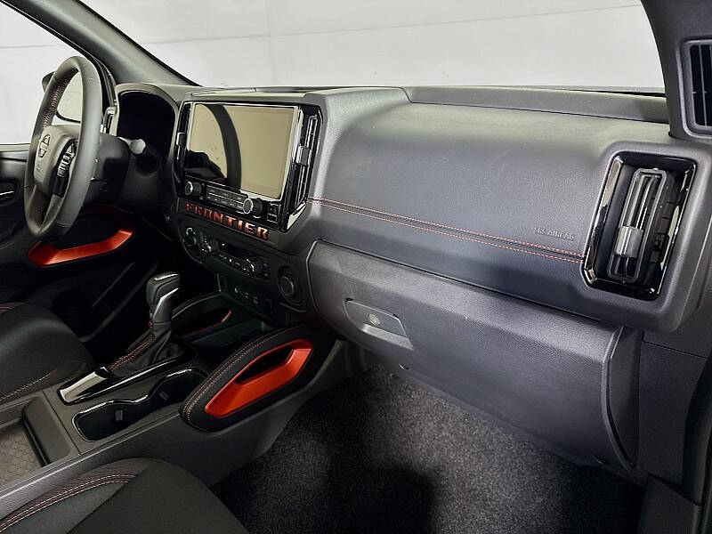 2025 Nissan Frontier