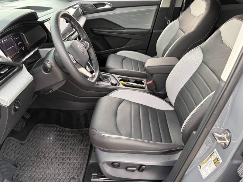 2024 Volkswagen Taos SEL 4Motion