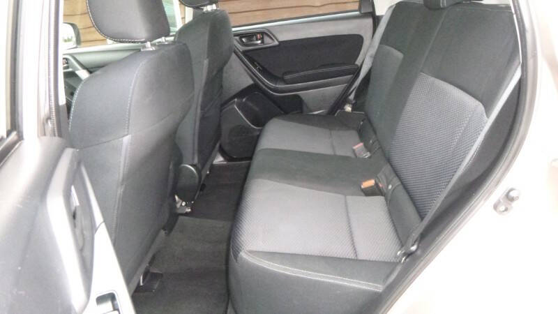 2015 Subaru Forester 2.5i