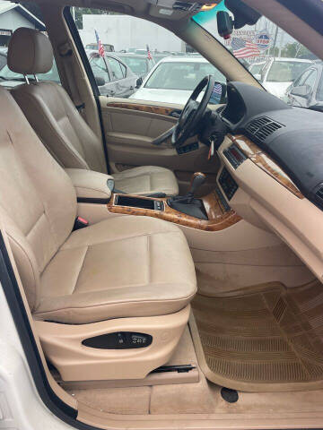 2004 BMW X5 3.0i