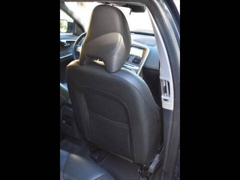 2016 Volvo XC60 T5 Drive-E Platinum