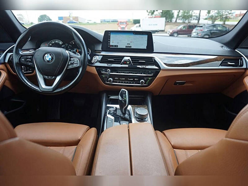 2017 BMW 5 Series 540i