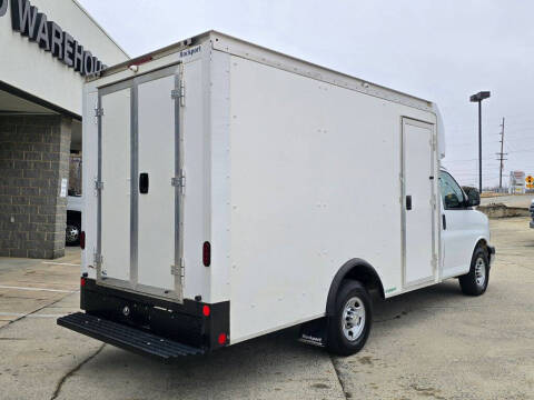 2022 Chevrolet Express 3500