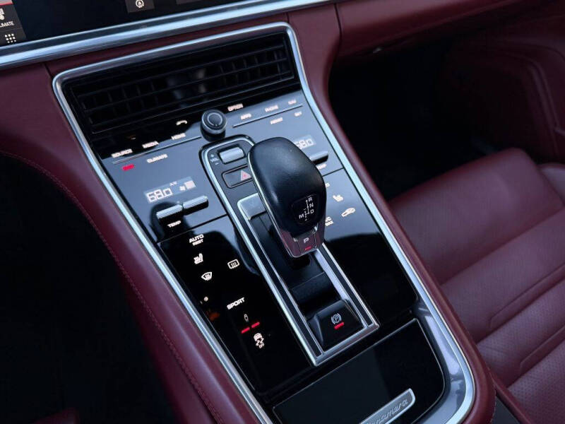 2018 Porsche Panamera 4S