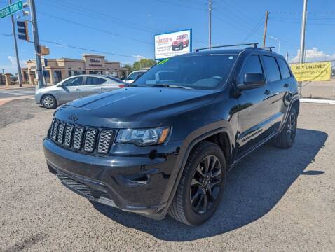 2017 Jeep Grand Cherokee for sale at AUGE'S SALES AND SERVICE in Belen NM