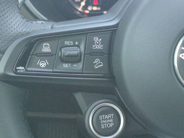 2025 Alfa Romeo Stelvio