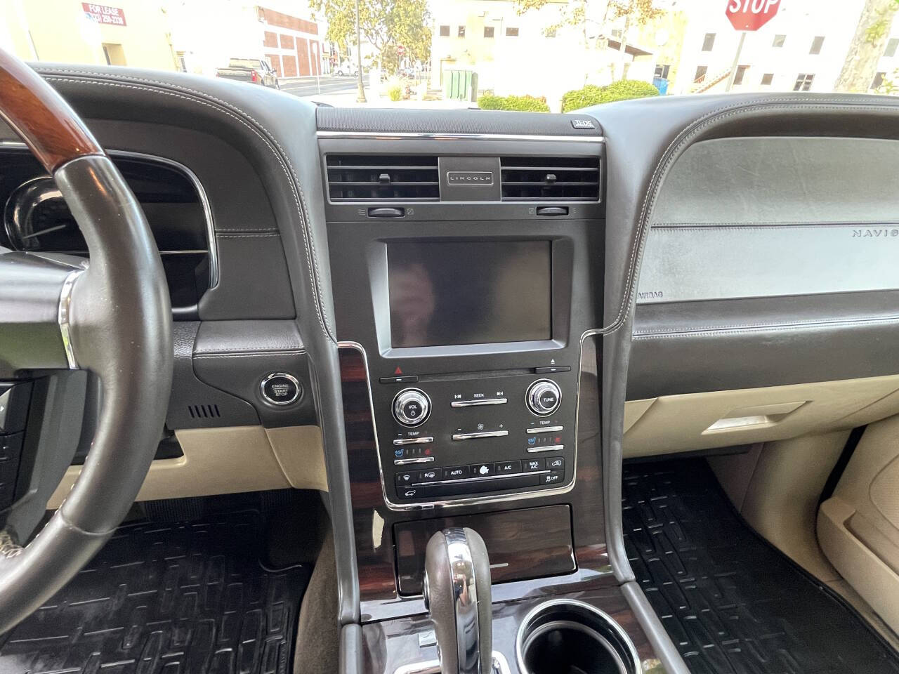 2015 Lincoln Navigator for sale at Got Cars in Downey, CA