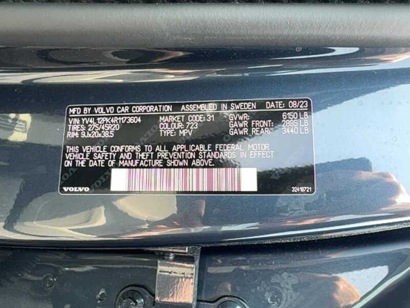 2024 Volvo XC90 B5 Core Bright Theme