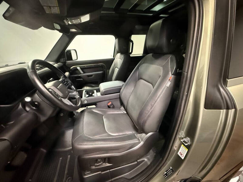 2024 Land Rover Defender 90 P400 X-Dynamic SE