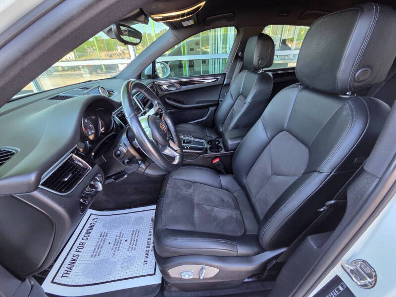 2017 Porsche Macan