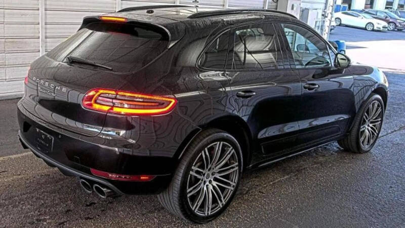 2017 Porsche Macan