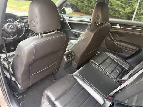 2016 Volkswagen Golf R 4Motion