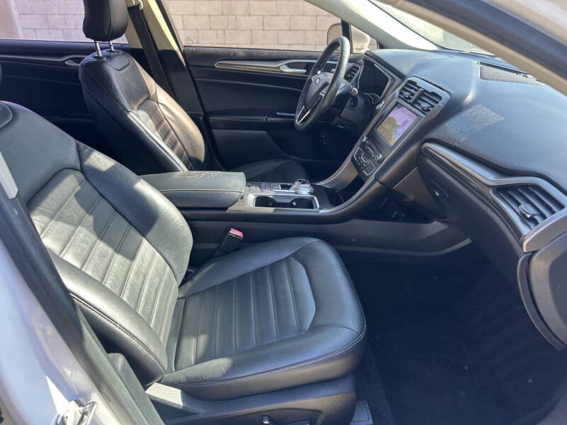 2017 Ford Fusion Hybrid SE