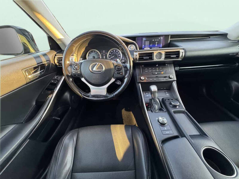 2016 Lexus IS 300