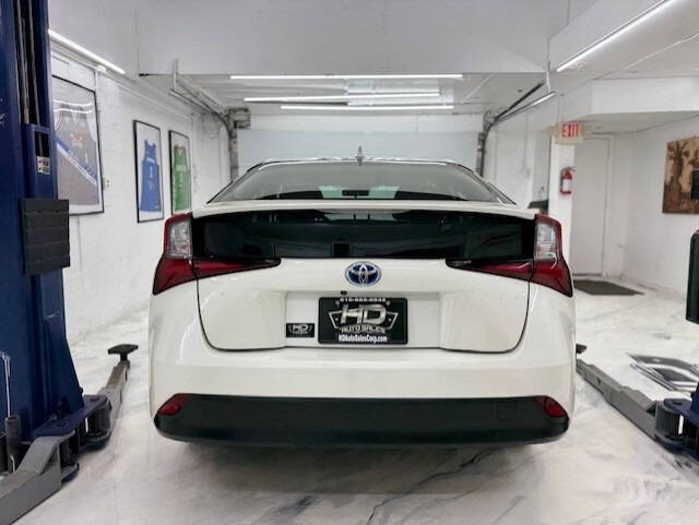 2019 Toyota Prius L Eco